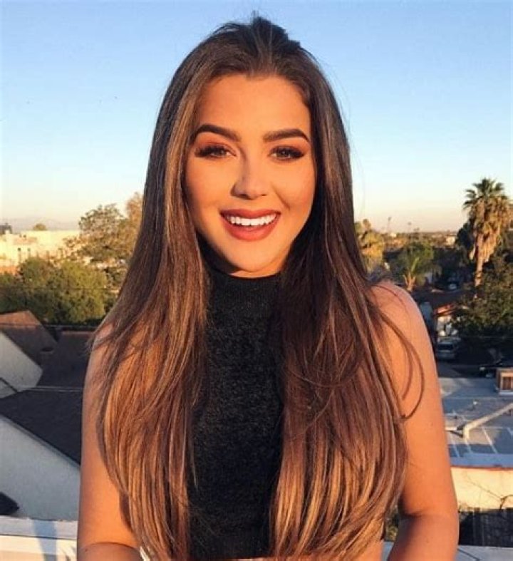 Who Is Tessa Brooks? | Complete Biography, Net Worth, Age, Boyfriend, Family, & More