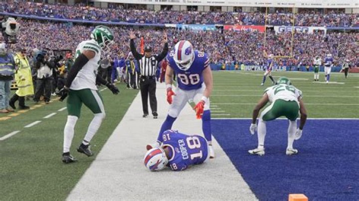 Amari Cooper Injury Update & Availability For Week 17