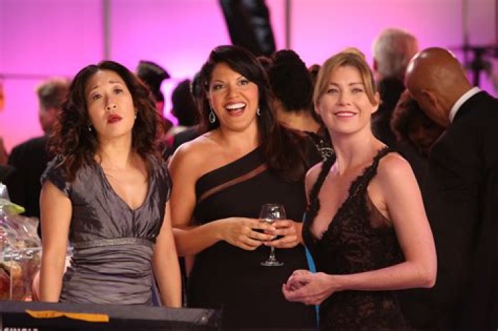 Uncovering The Truth About Sandra Oh And Ellen Pompeo's Friendship