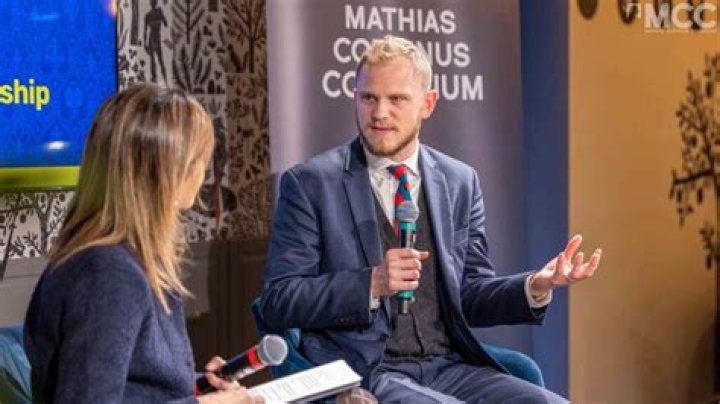 Aristocratic Populism: The Intersection Of Elite Power And Mass Appeal