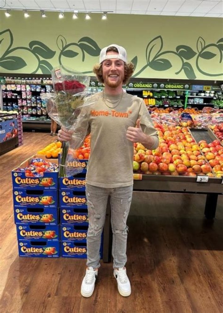 Explore Bailey Zimmerman's Age In 2023