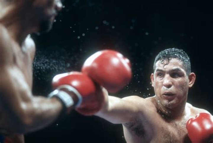 Roberto Duran's Boxing Fortune: Uncovering His Staggering Net Worth