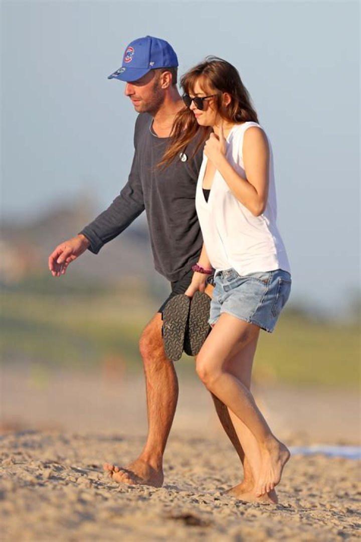 Unveiling The Enigmatic World Of Chris Martin's Wife: Discoveries And Insights