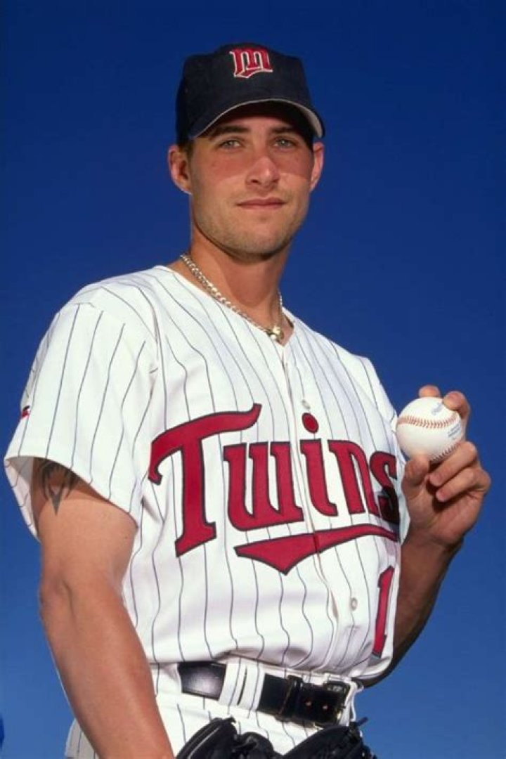 Danny Serafini: A Comprehensive Guide To Height, Weight, Net Worth, And Age