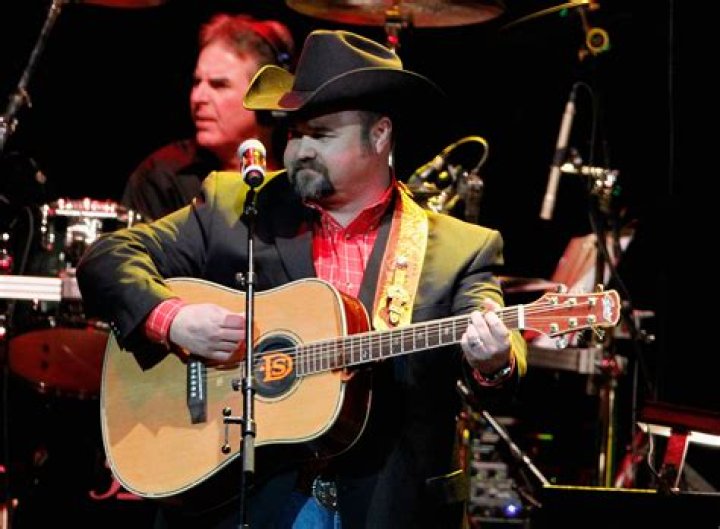 What Led To Daryle Singletary's Untimely Passing?