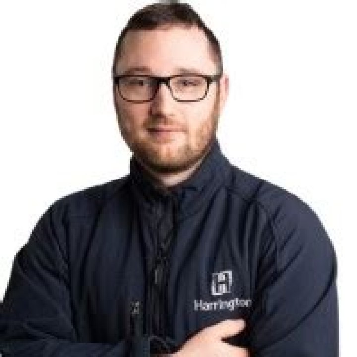 Spotlight On Dean Devaney: The Mastermind Behind College Basketball