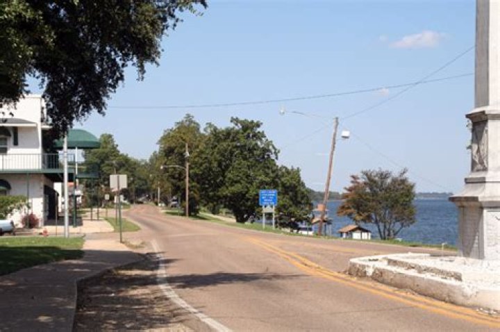 A Deep Dive Into Desmond Rowe's Arkansas Legacy