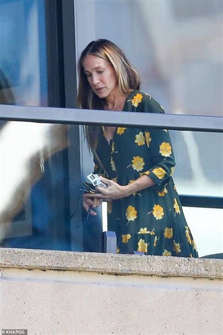 Unveiling The Smoking Habits Of Sarah Jessica Parker: Discoveries And Insights