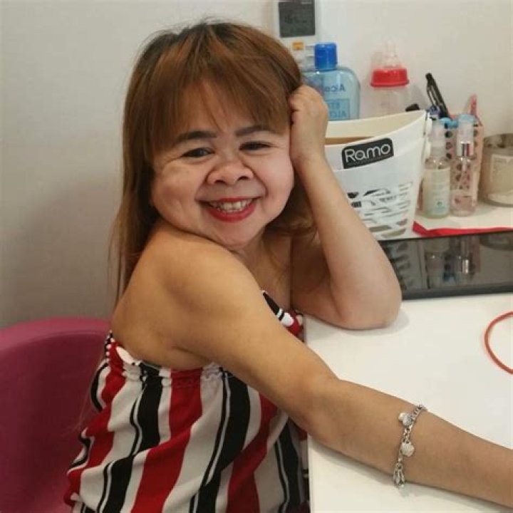 Filipino Comedian Actress Noemi Tesorero: The Legendary 