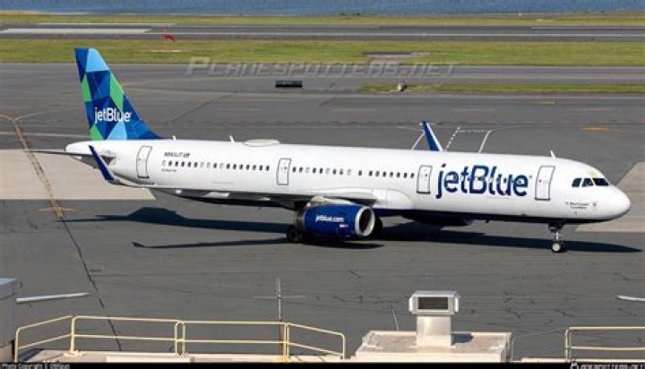 Fly Smart With JetBlue Flight 943