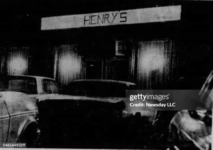 Discover Henry's Bar Amityville: Your Neighborhood Gem For Drinks And Entertainment