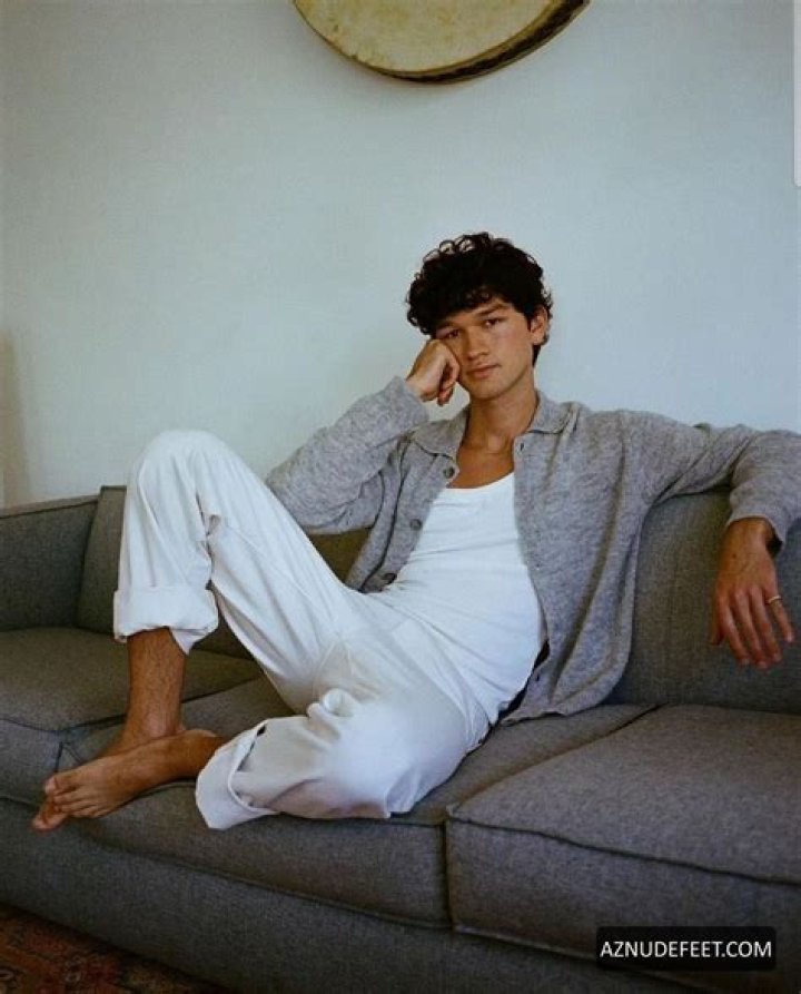 Unraveling Charlie Bushnell's Height In Feet