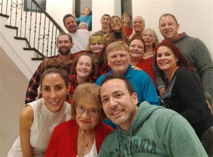 Howie Dorough's Wealth: Exploring The Backstreet Boy's Net Worth