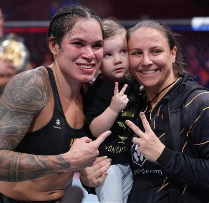 Is Istela Nunes Related To Amanda Nunes? Unraveling The Family Connection