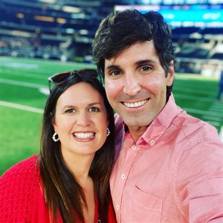 Unveiling Sarah Huckabee Sanders' Marital Status: Discoveries And Insights