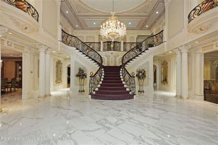 Discover The Marvel Of Javier Castellano's Dreamy Abode