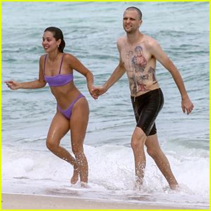 A Musical And Romantic Connection Explored