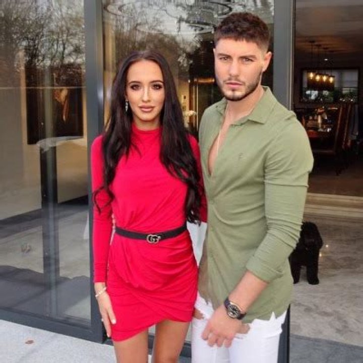 Joshua Kelly's Biographical Profile: Uncovering Net Worth, Age, Ethnicity, And Height