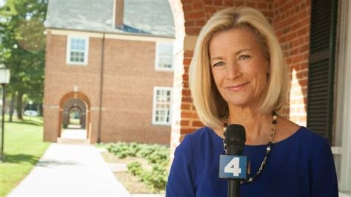 How Old Is Julie Carey? Find Out Her Actual Age