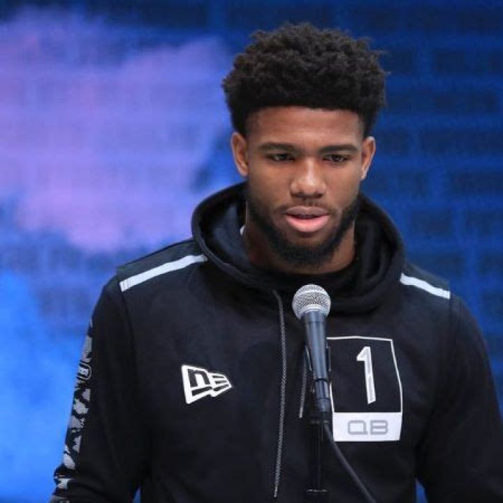 Kelly Bryant's Net Worth: Exploring His Football Career And Earnings