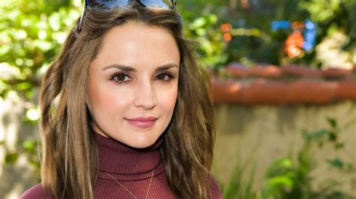 Discover The Secrets To Rachael Leigh Cook's Net Worth