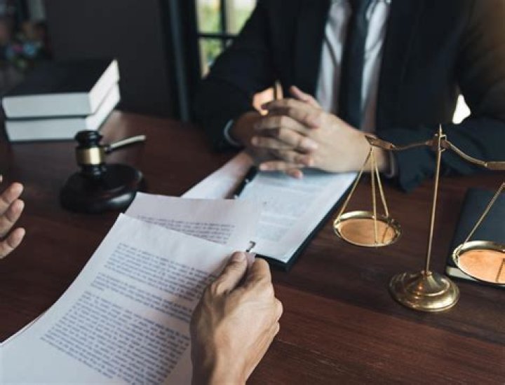 The Compelling Reasons Why Lawyers Quit: A Comprehensive Guide