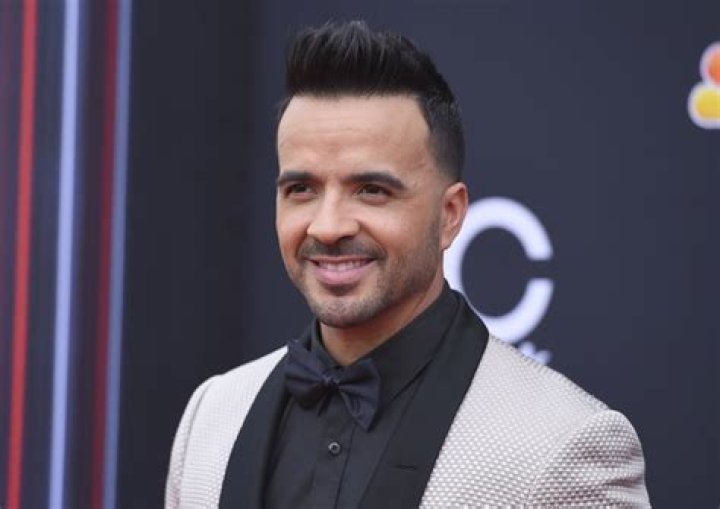 The Complete Scoop On Luis Fonsi's Impressive Net Worth
