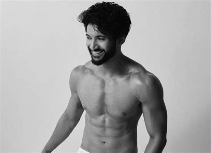 Discover Rohit Saraf's Body: A Physical Journey