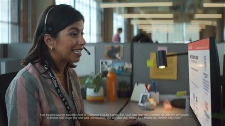 Who's The Actress In The Sam's Club Consumer Cellular Commercial?