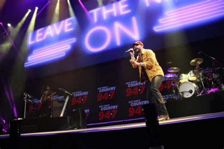 Exclusive: Sam Hunt Performs In NYC Post-DUI | Celeb Secrets Co