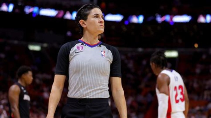Introducing Che Flores: The NBA's Trailblazing Nonbinary Referee