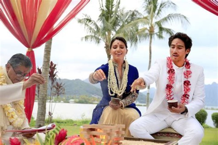 Uncovering The Private Life Of A Political Power Couple