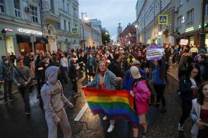 Two Bar Managers Face Charges Under Russia's Anti-LGBTQ Law