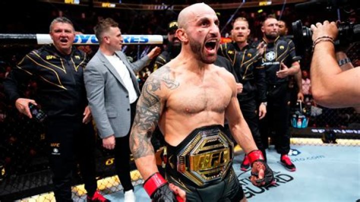 UFC Featherweight Champ Alexander Volkanovski Suffers KO Loss At Welterweight