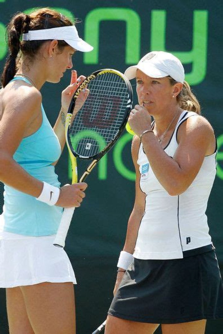 Who Stole Lisa Raymond's Heart?