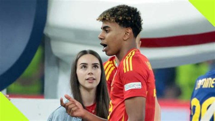 The Truth About Yamine Lamal's Girlfriend Revealed